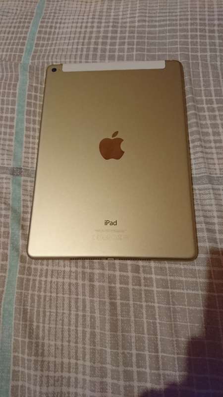Ipad Air 2 Wifi + Cellular Gold 16GB like brand new !!